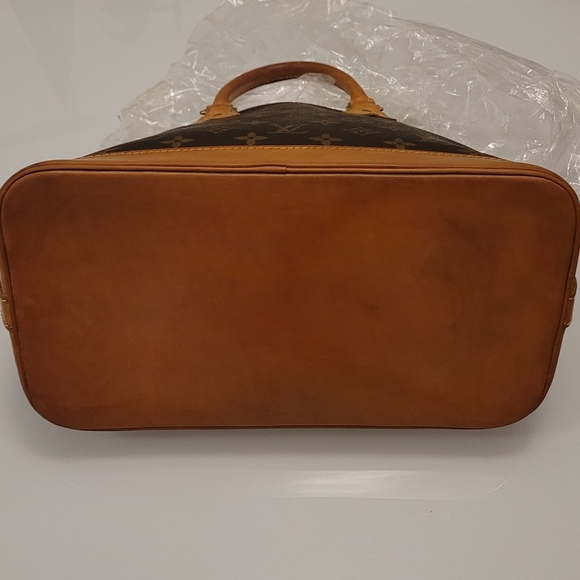 LOUIS VUITTON Monogram ALMA - Picture 12 of 12
